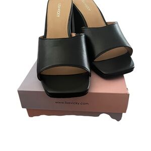 Lisa Vicky Black Women's Mules